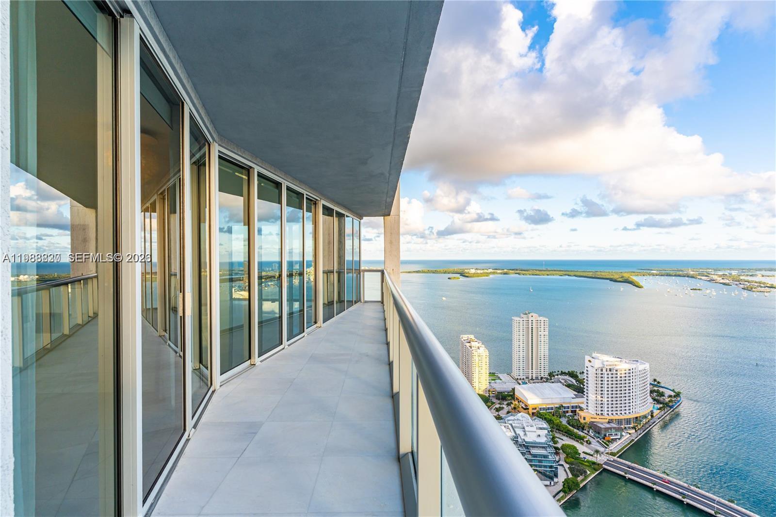 495 Brickell Ave # 5601