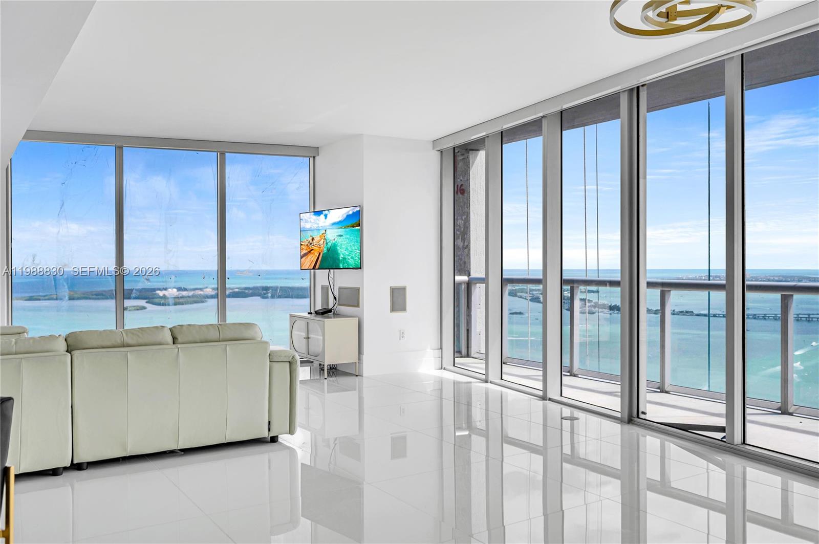 495 Brickell Ave # 5601