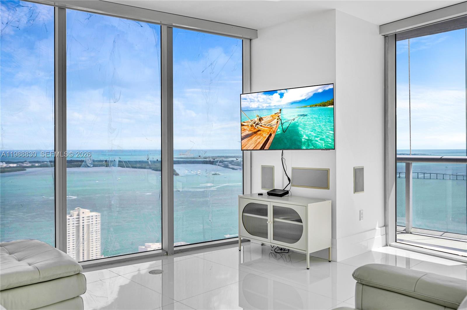 495 Brickell Ave # 5601