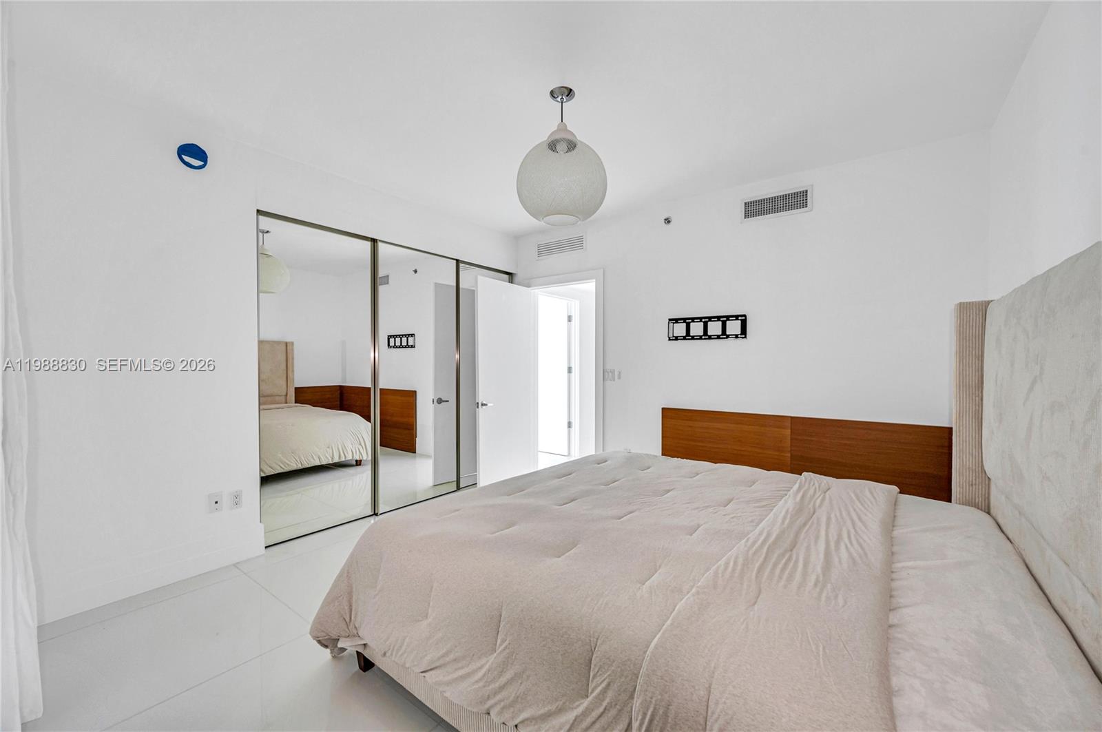 495 Brickell Ave # 5601