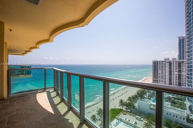 2501 S Ocean Dr Unit: PH12