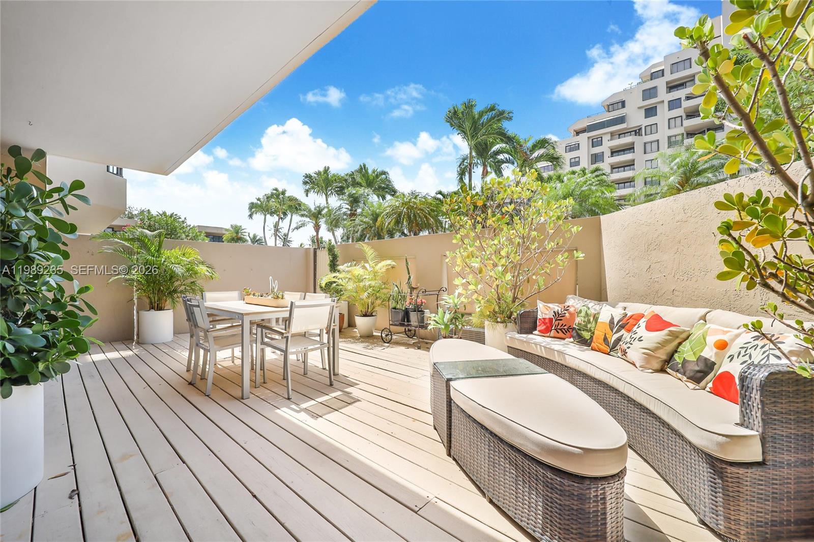 251 Crandon Blvd # 136