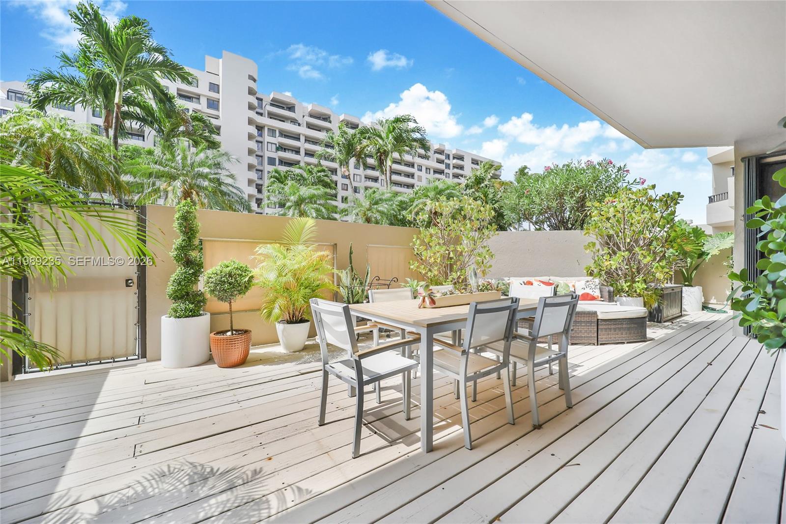 251 Crandon Blvd # 136