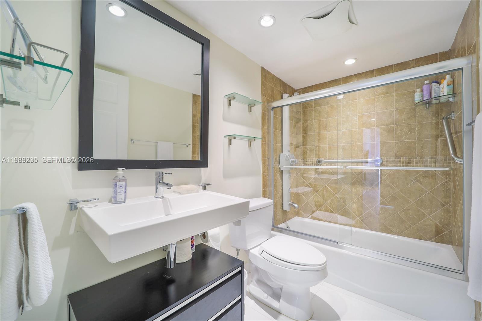 251 Crandon Blvd # 136