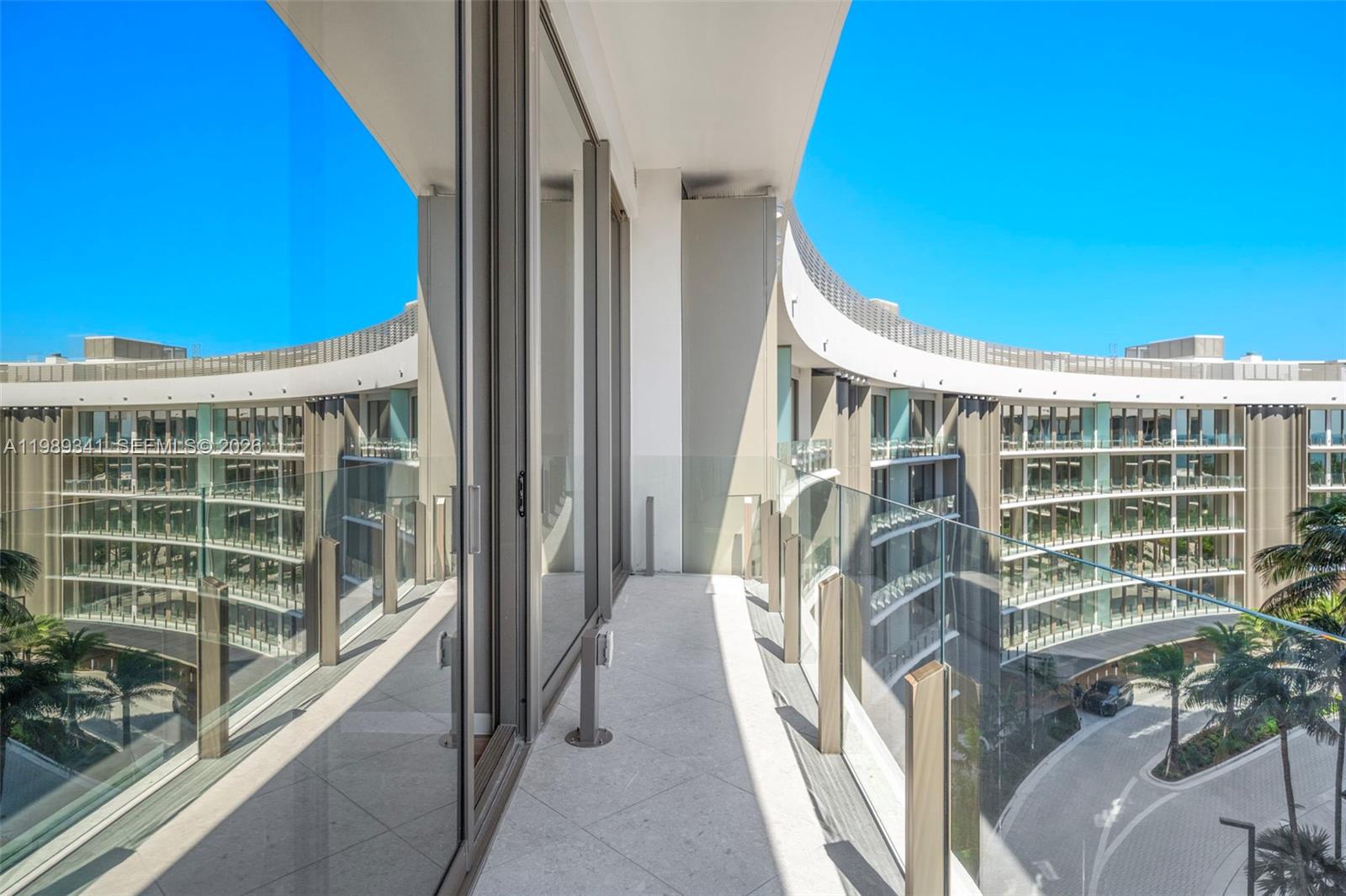 5 Grove Isle Dr Unit: PHS01