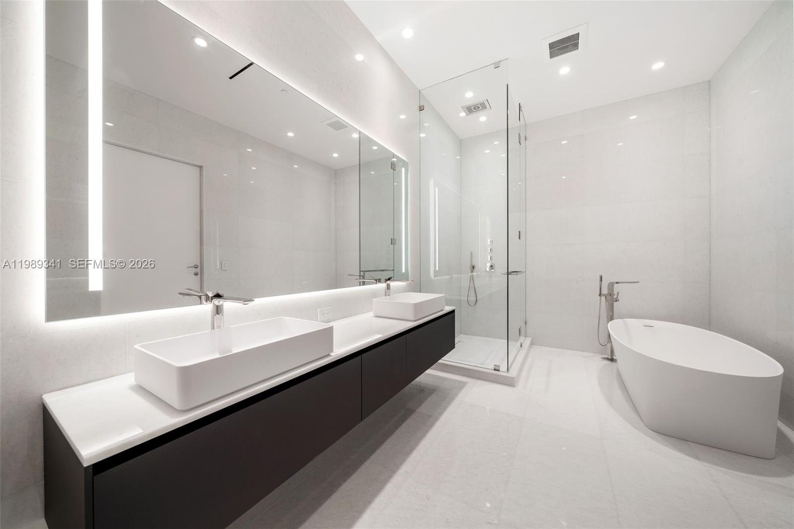 5 Grove Isle Dr Unit: PHS01