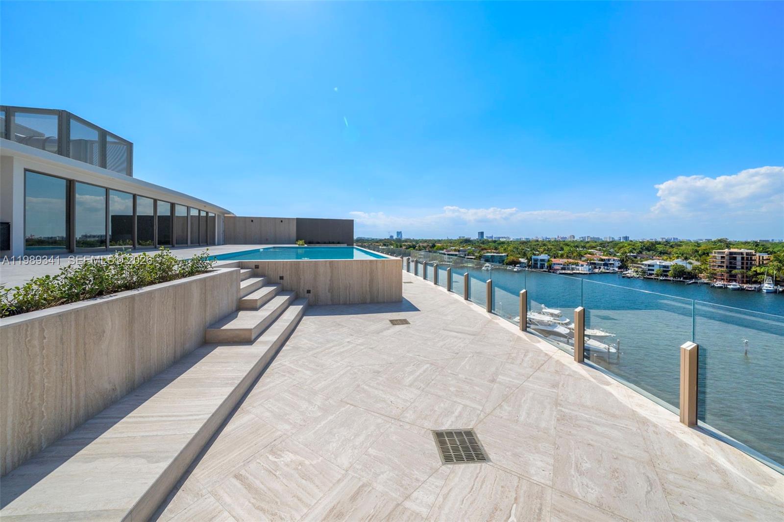 5 Grove Isle Dr Unit: PHS01