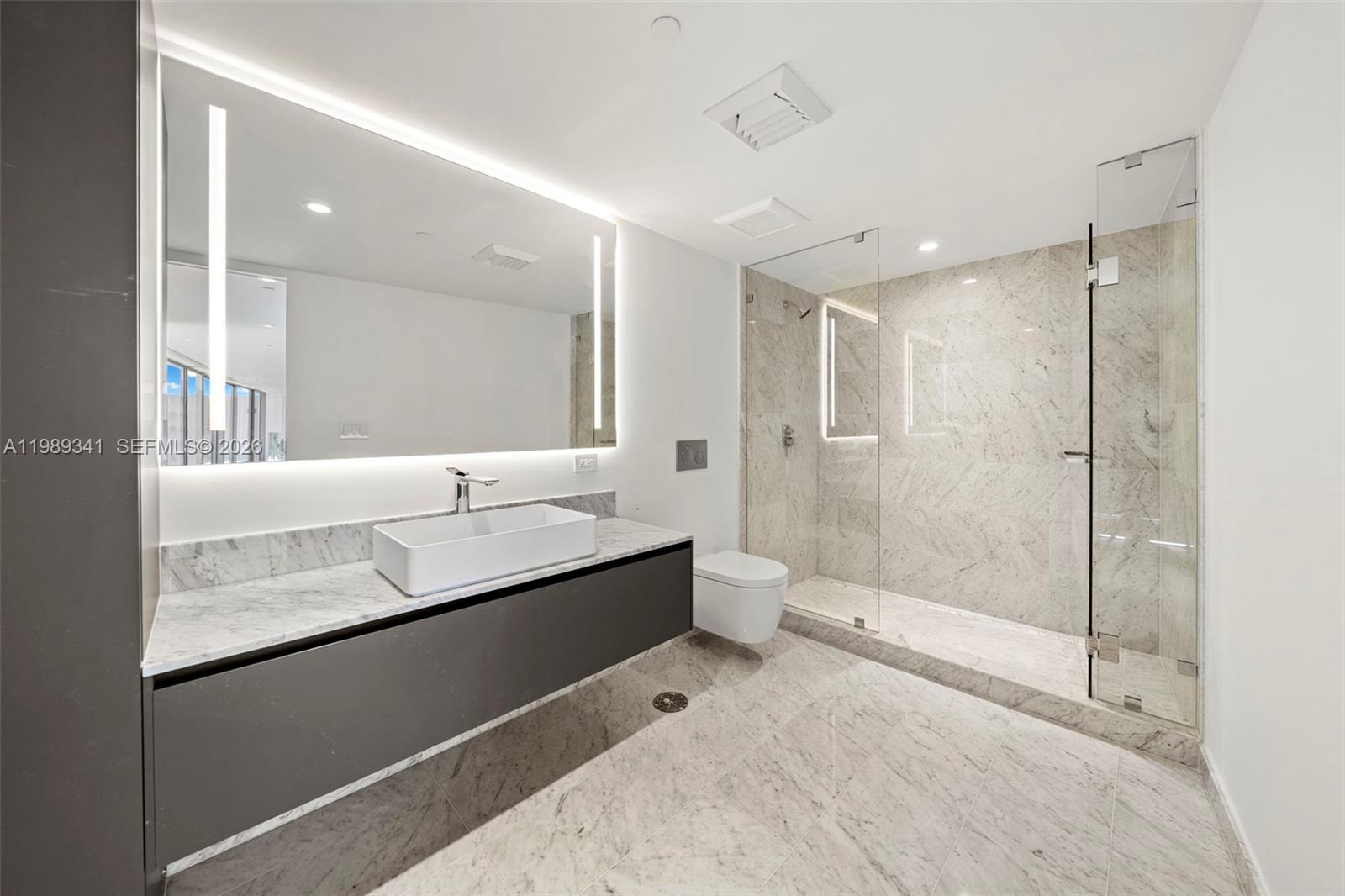 5 Grove Isle Dr Unit: PHS01