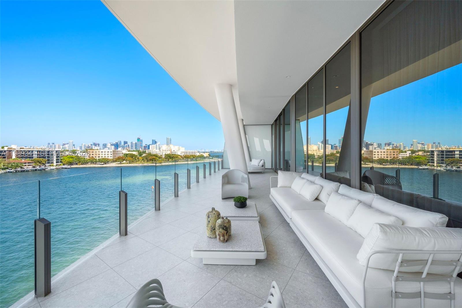 5 Grove Isle Dr Unit: PHS01