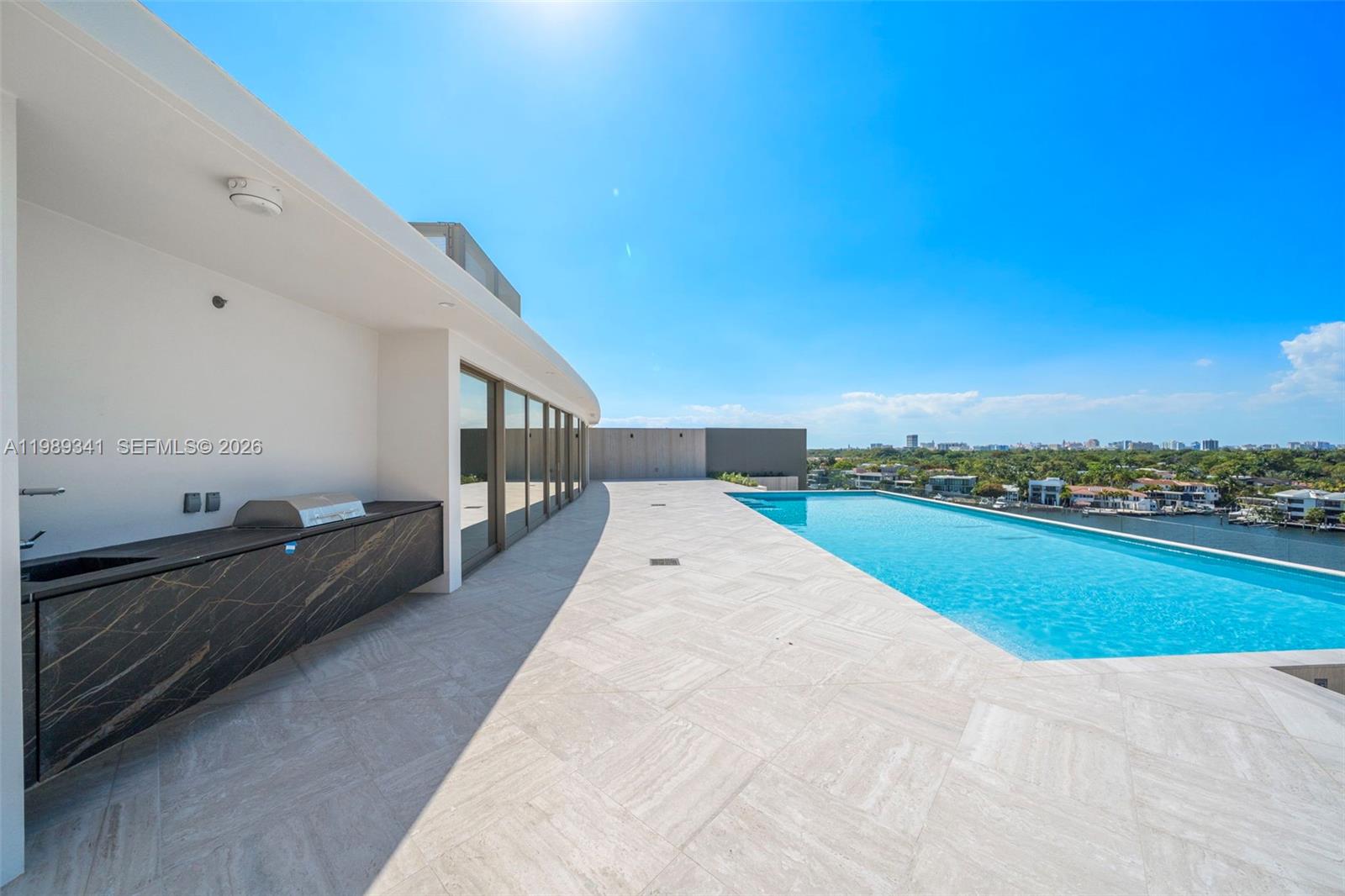 5 Grove Isle Dr Unit: PHS01