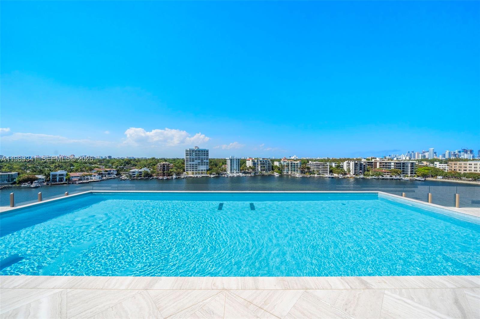 5 Grove Isle Dr Unit: PHS01