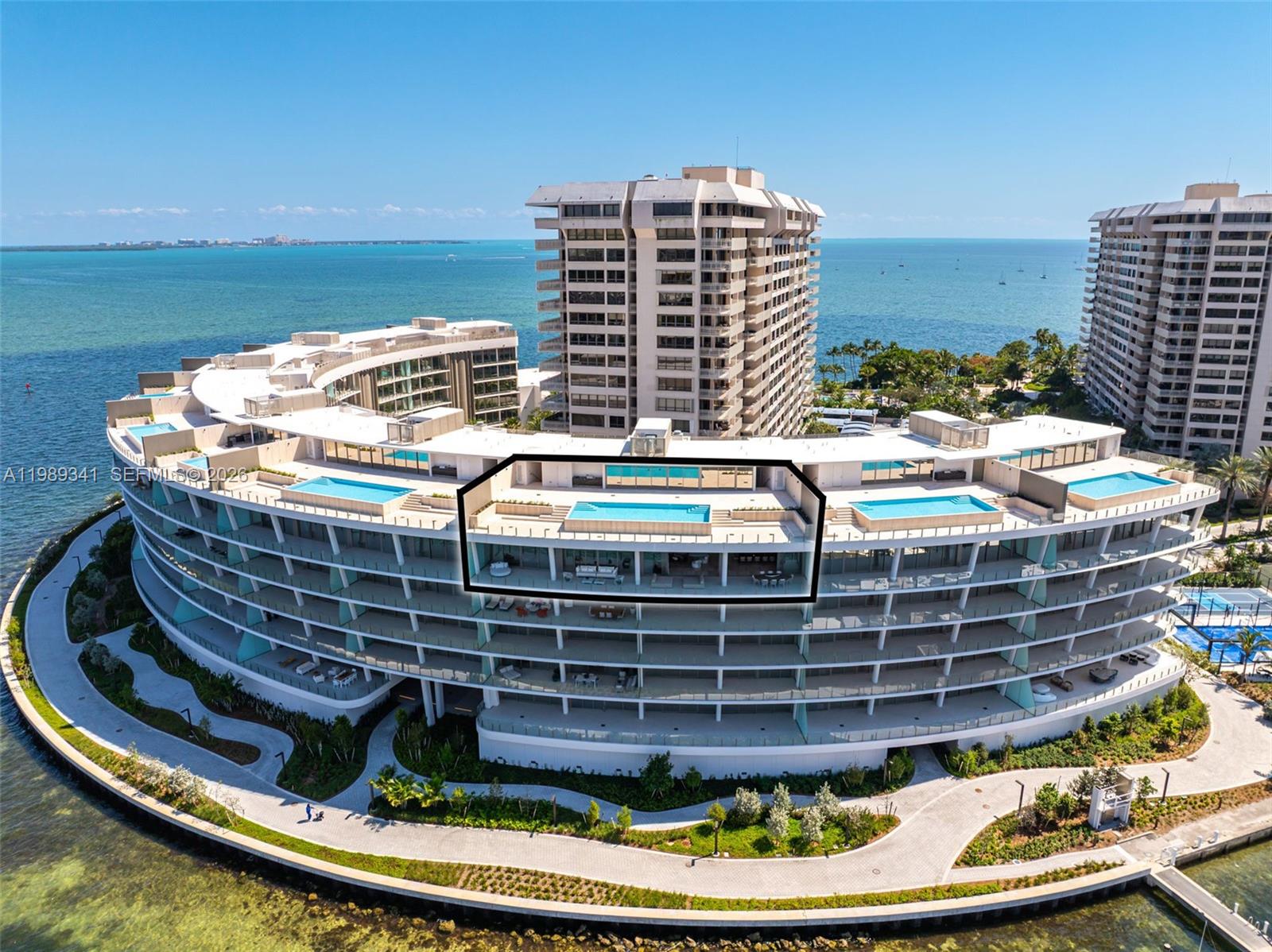 5 Grove Isle Dr Unit: PHS01