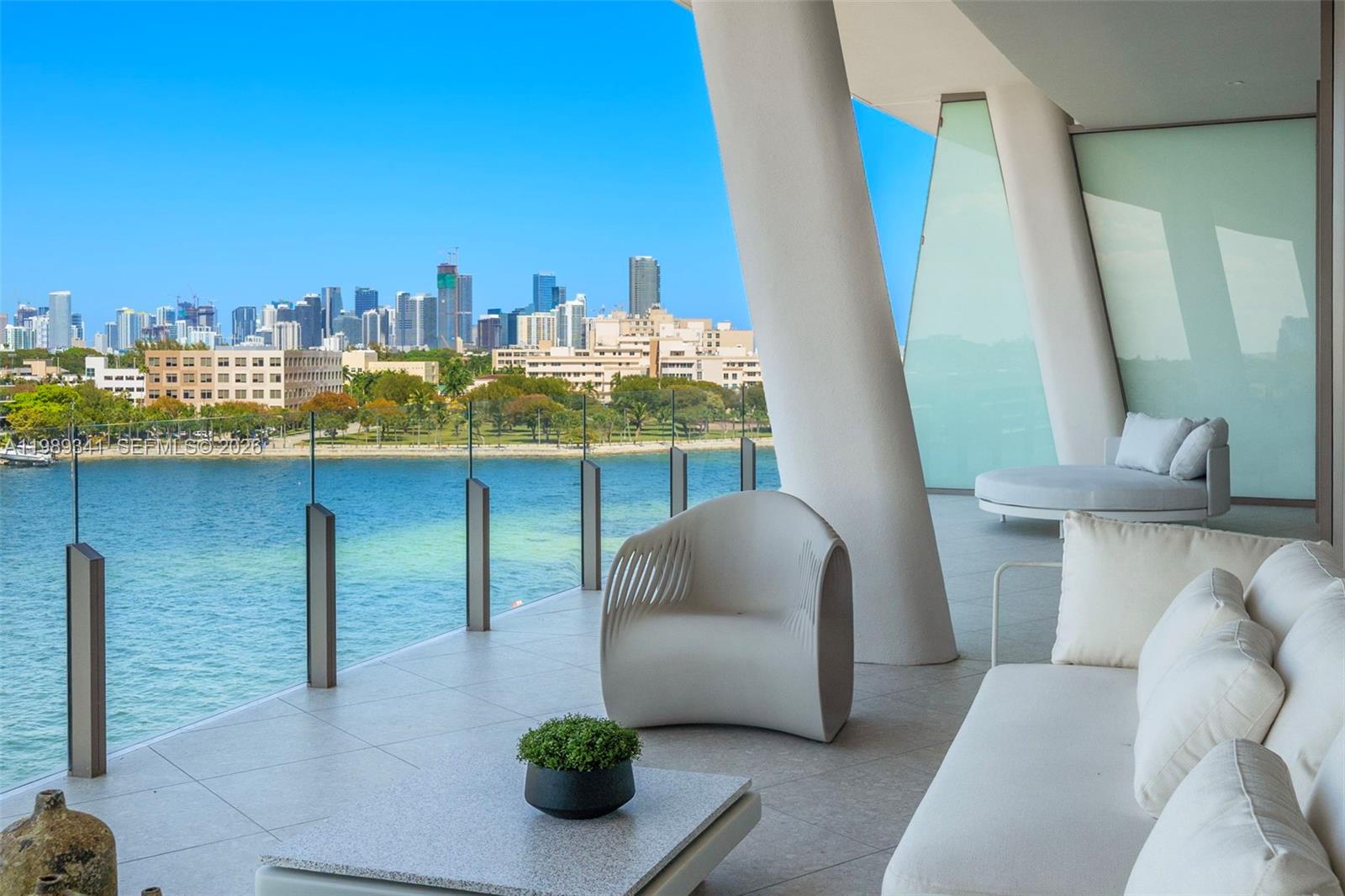 5 Grove Isle Dr Unit: PHS01