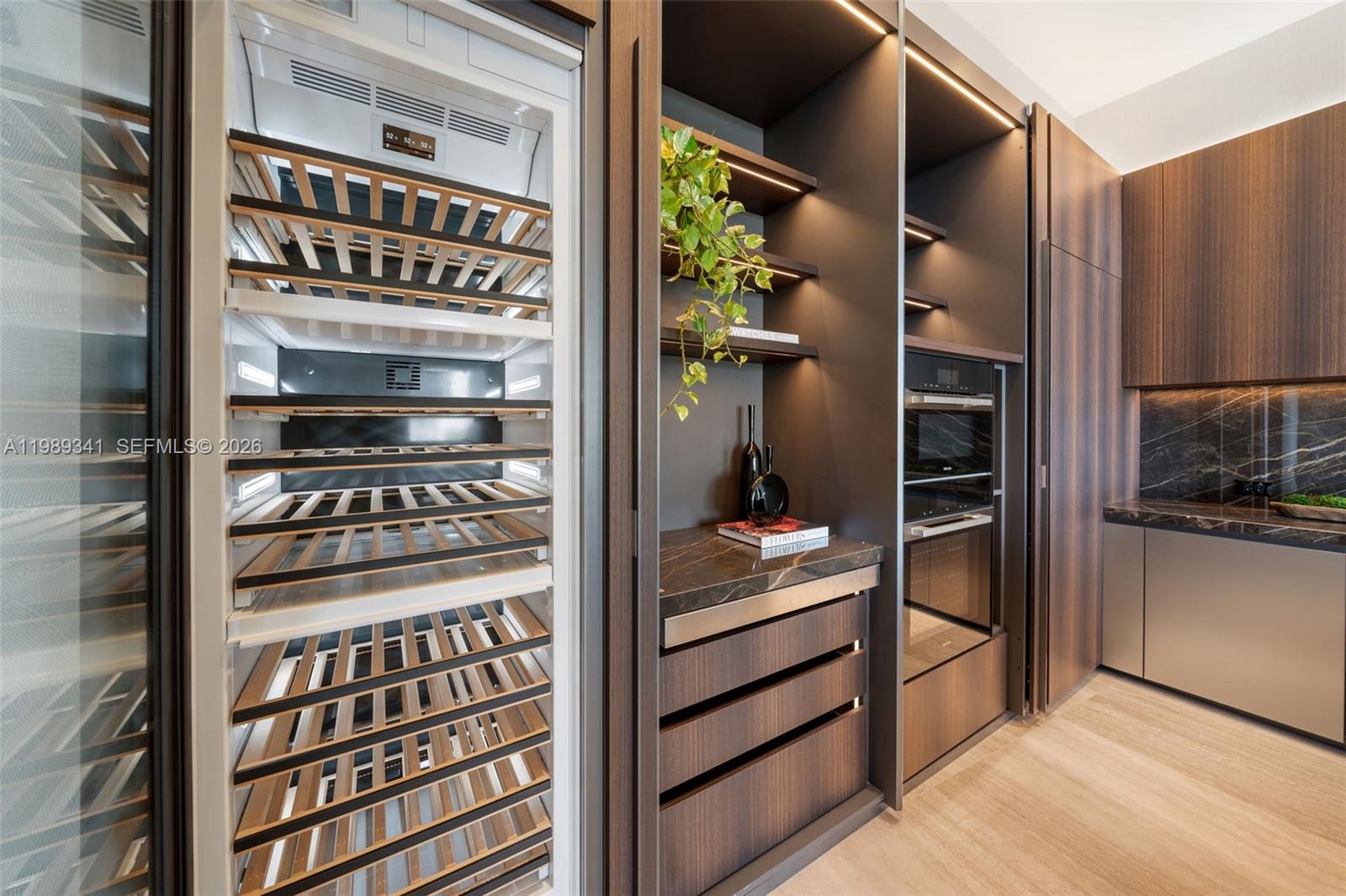 5 Grove Isle Dr Unit: PHS01