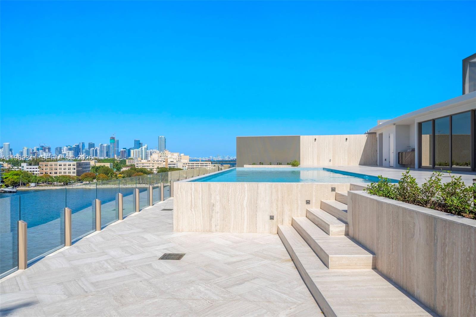 5 Grove Isle Dr Unit: PHS01