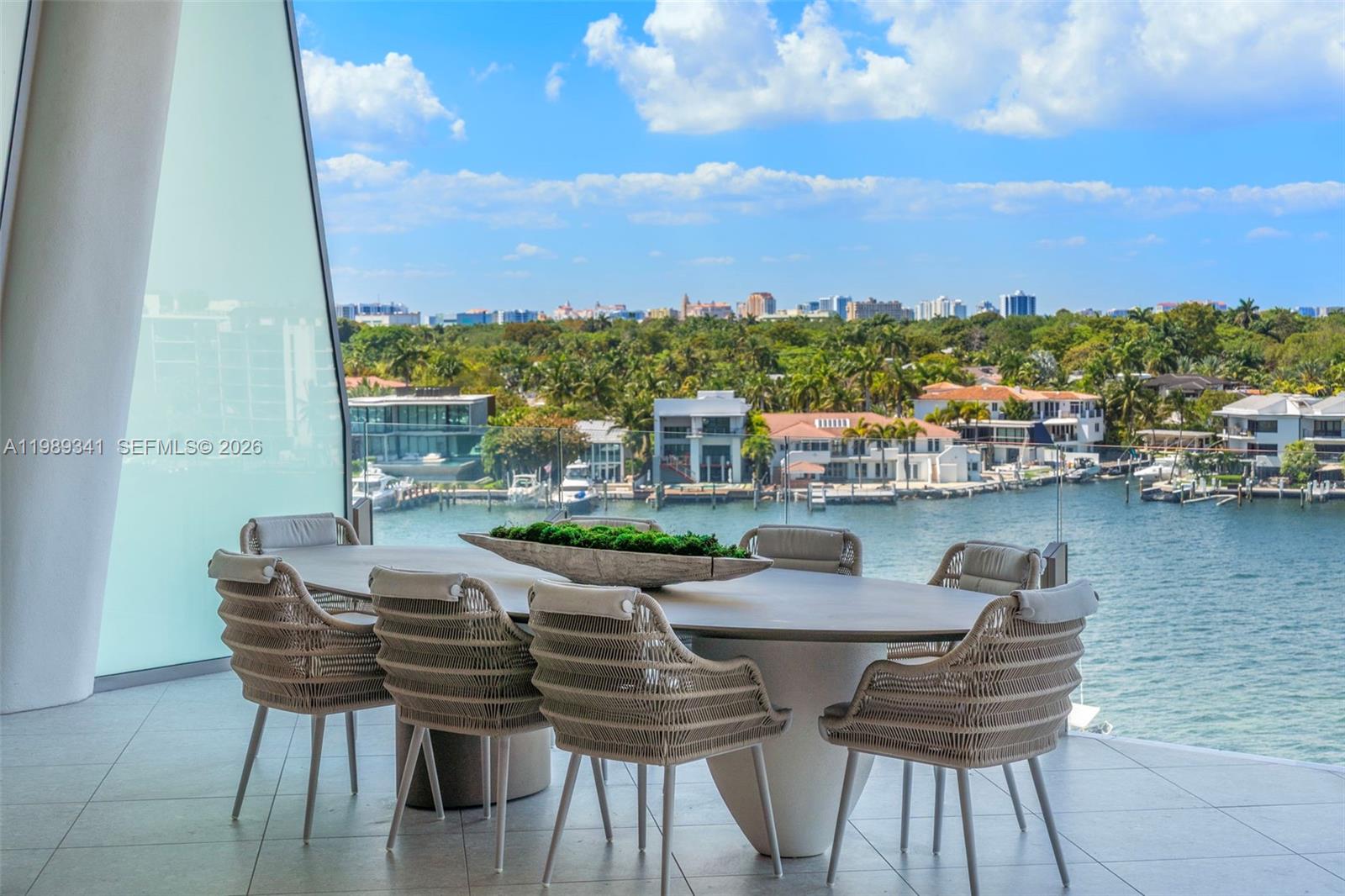 5 Grove Isle Dr Unit: PHS01