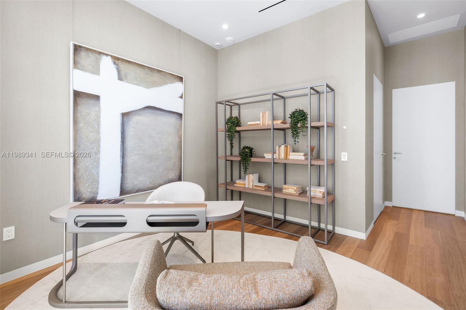 5 Grove Isle Dr Unit: PHS01