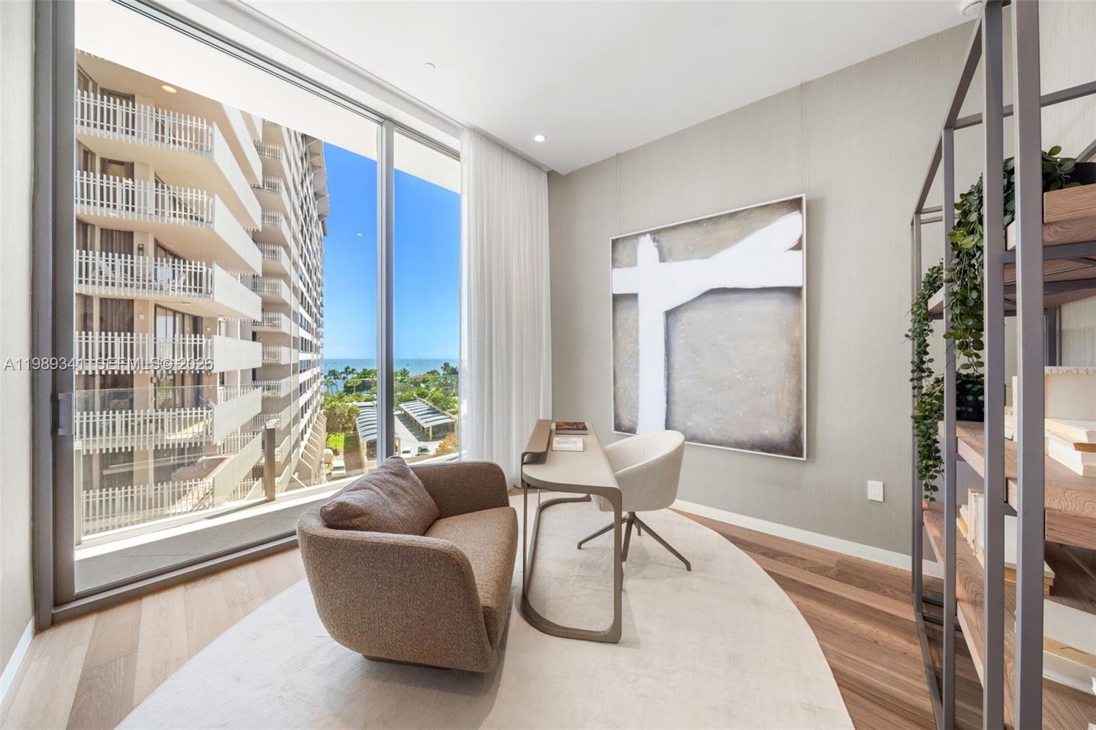 5 Grove Isle Dr Unit: PHS01