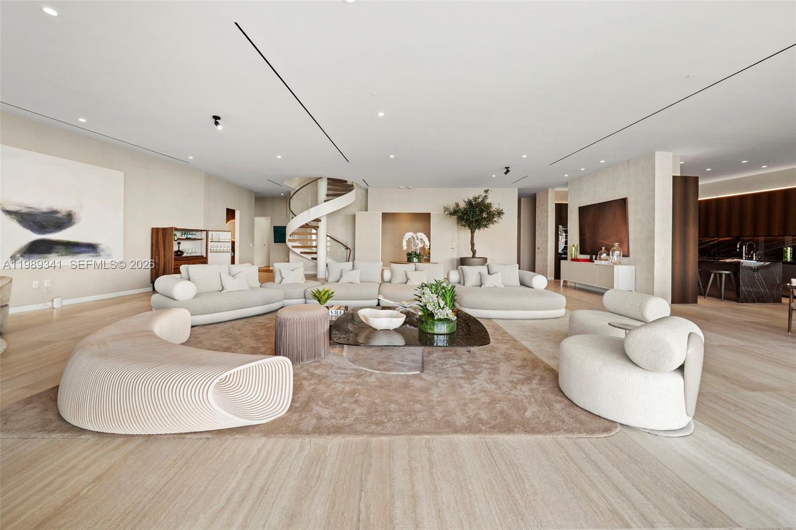 5 Grove Isle Dr Unit: PHS01