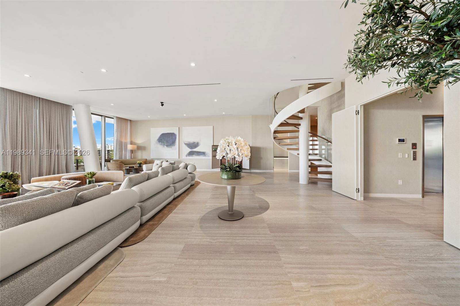 5 Grove Isle Dr Unit: PHS01