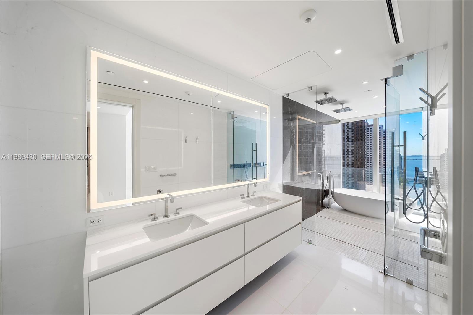 300 Biscayne Boulevard Way # 1904C