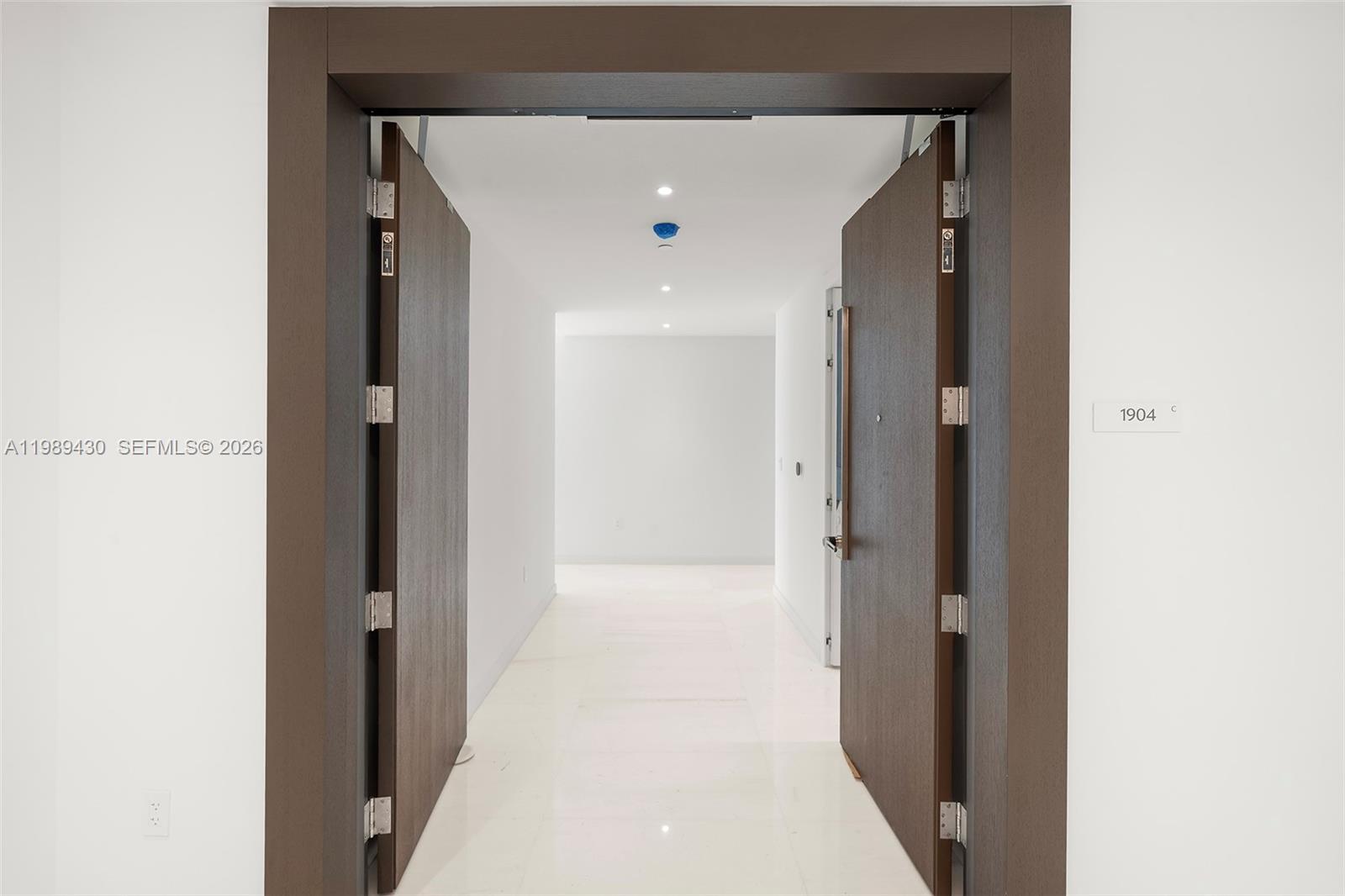 300 Biscayne Boulevard Way # 1904C