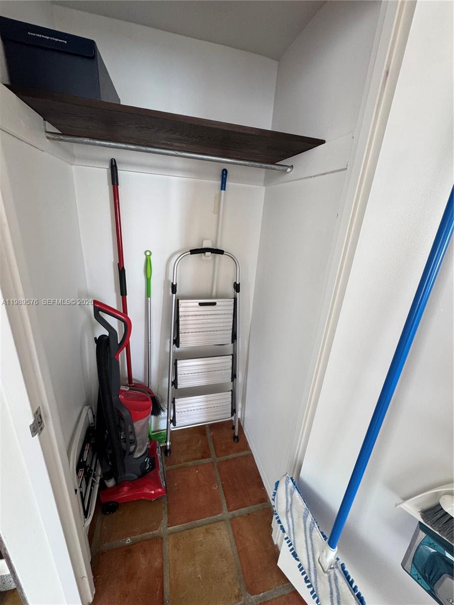 3301 NE 5th Ave # 904