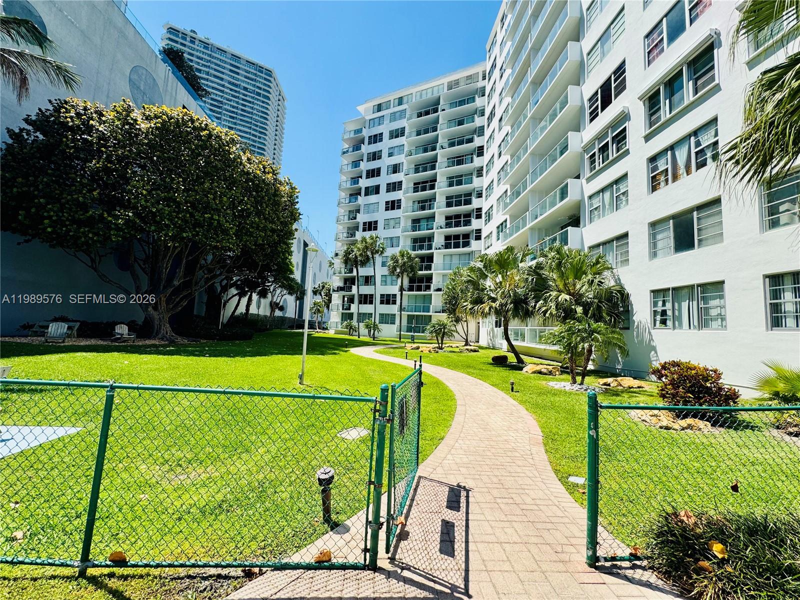 3301 NE 5th Ave # 904