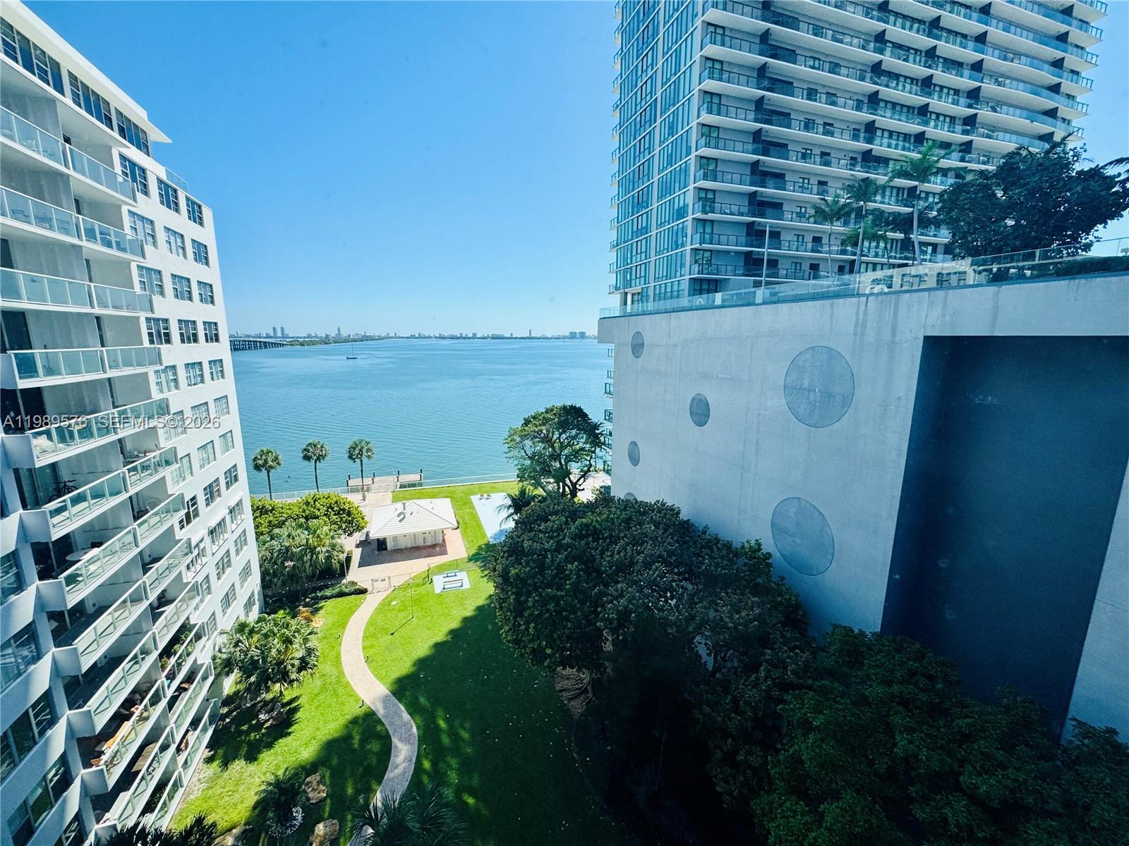 3301 NE 5th Ave # 904