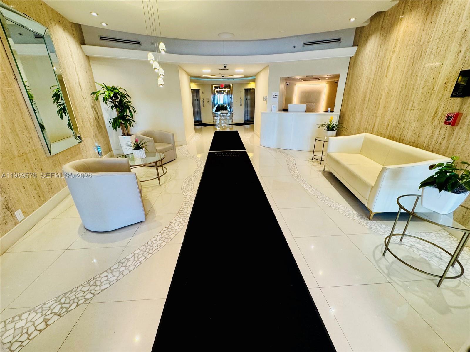 3301 NE 5th Ave # 904