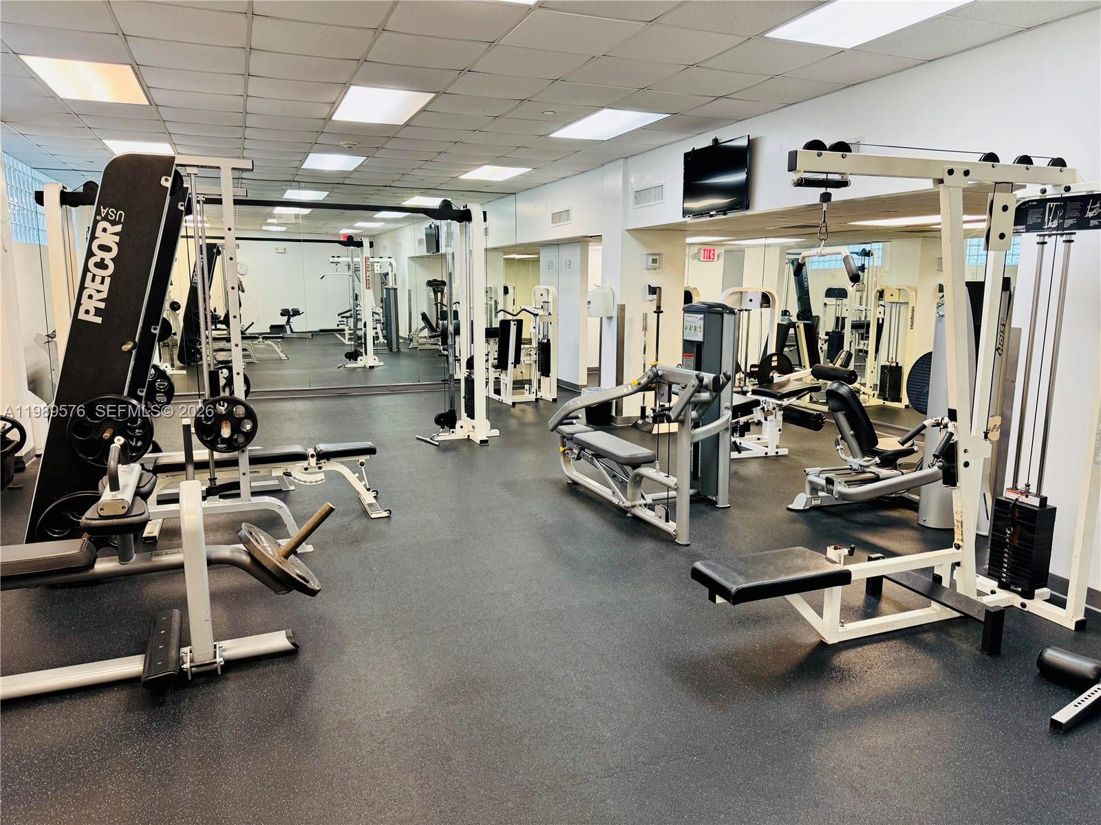 3301 NE 5th Ave # 904