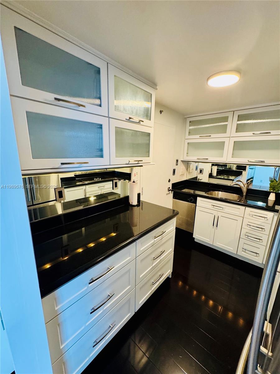 3301 NE 5th Ave # 904