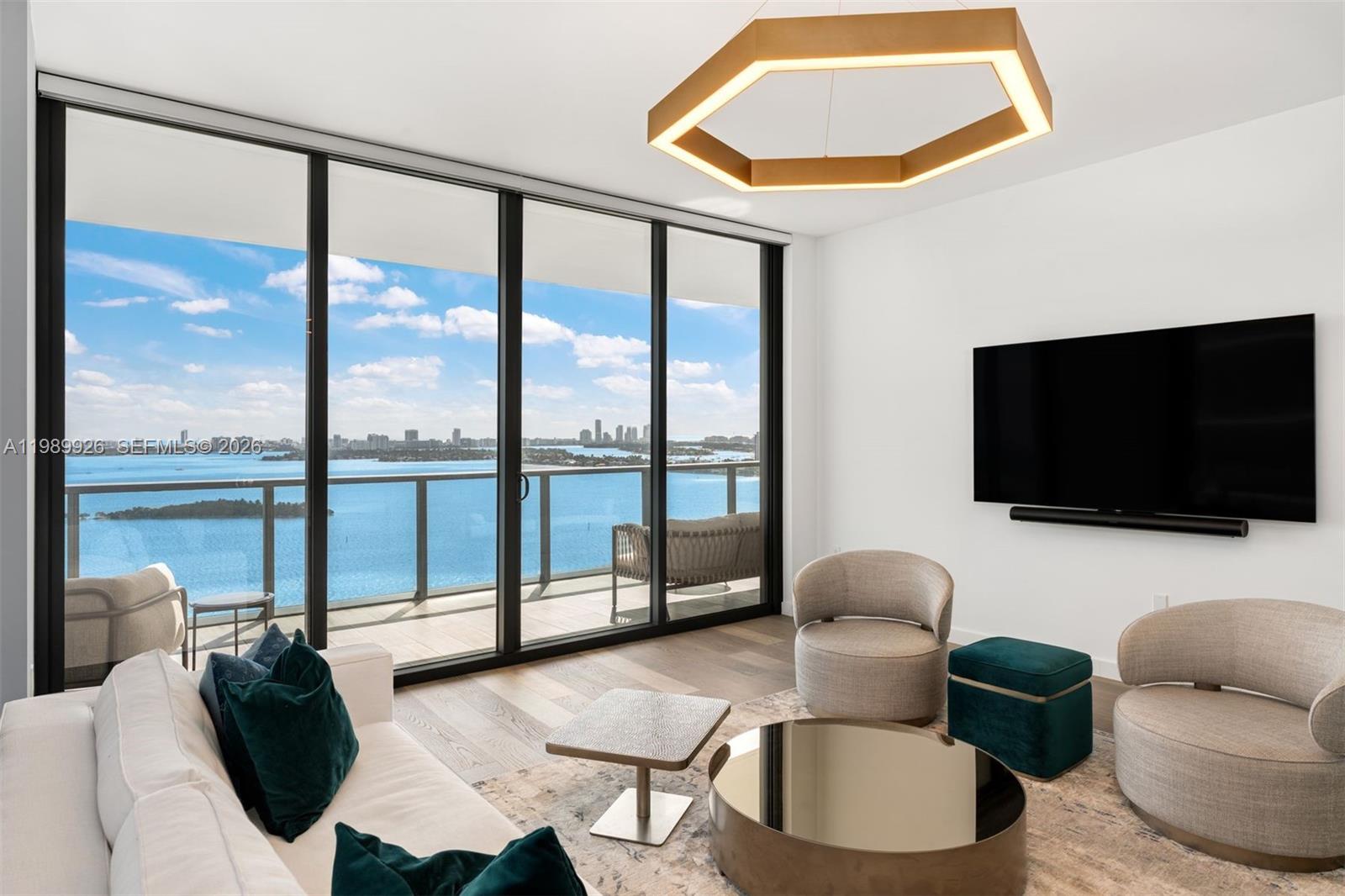 788 NE 23rd St # 2302