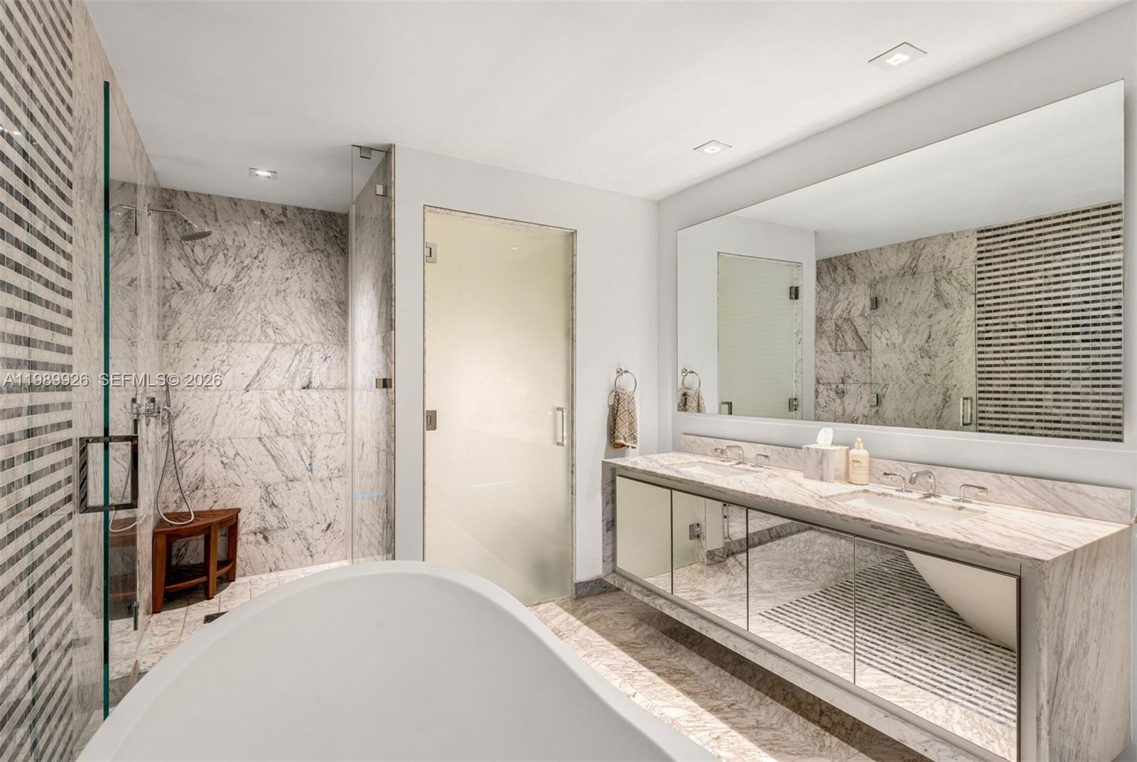 788 NE 23rd St # 2302