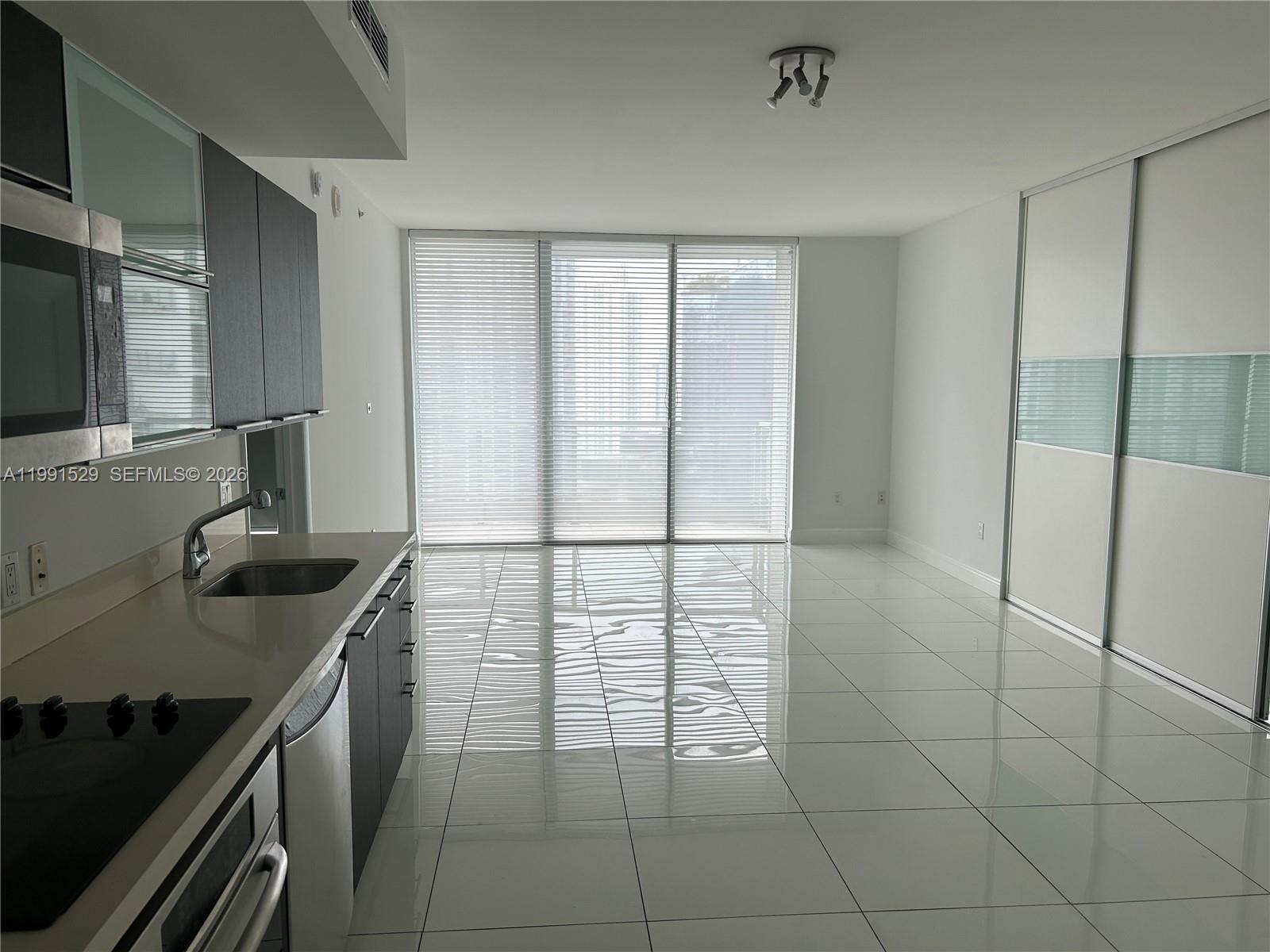 90 SW 3rd St # 3610