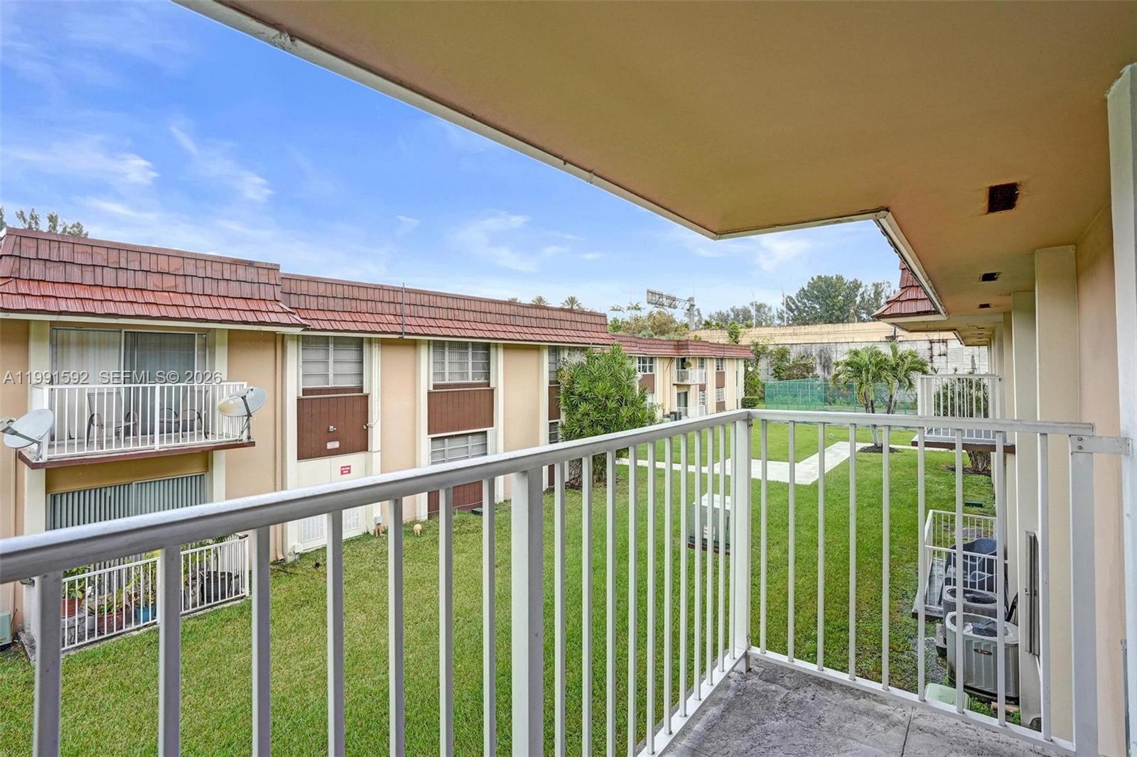 5325 SW 77th Ct # 205F