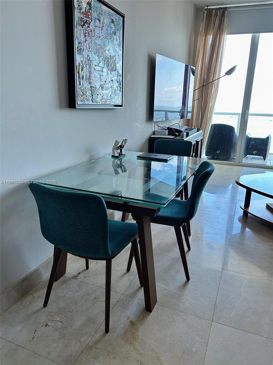 218 SE 14th St Unit: TS303
