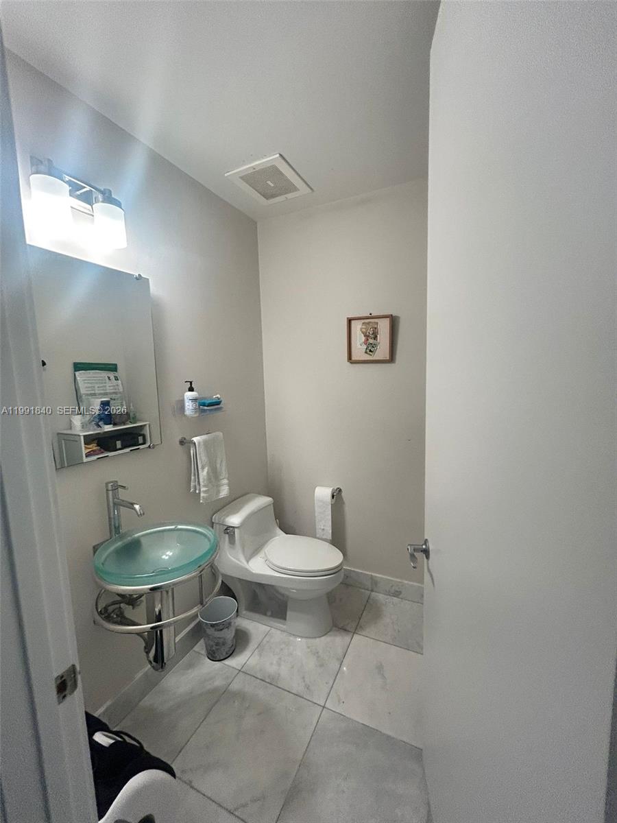218 SE 14th St Unit: TS303
