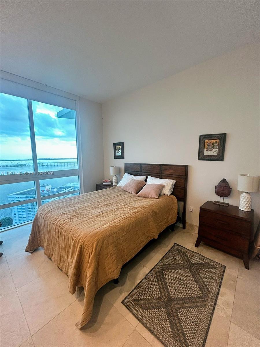 218 SE 14th St Unit: TS303