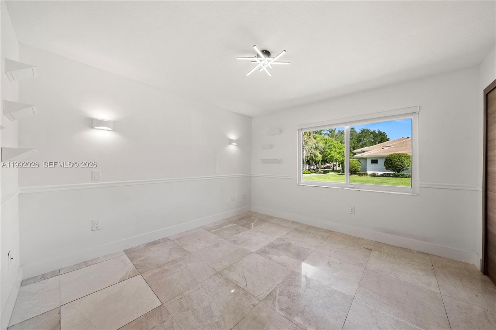 15501 SW 77th Ave