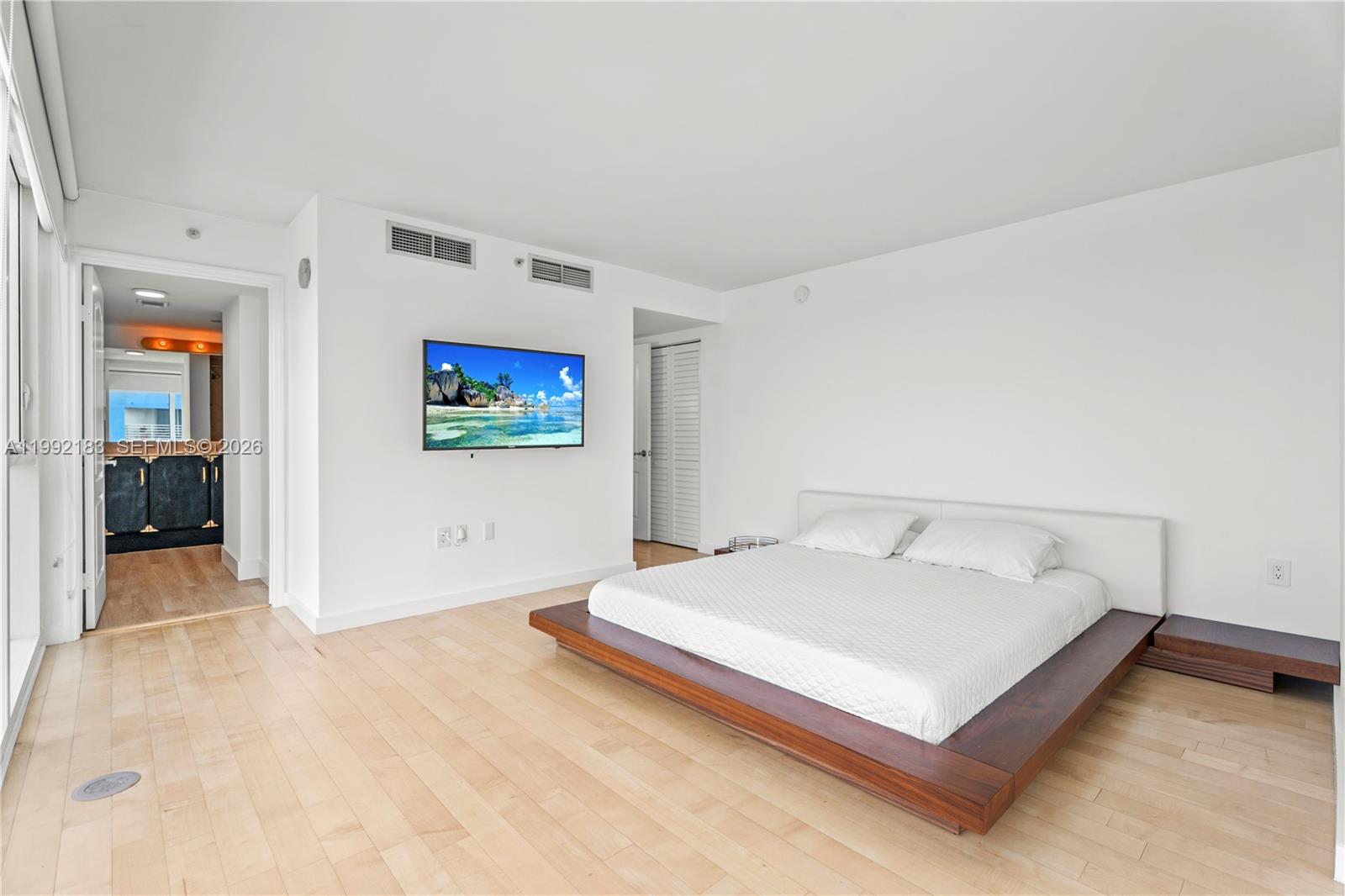 2101 Brickell Ave # 806