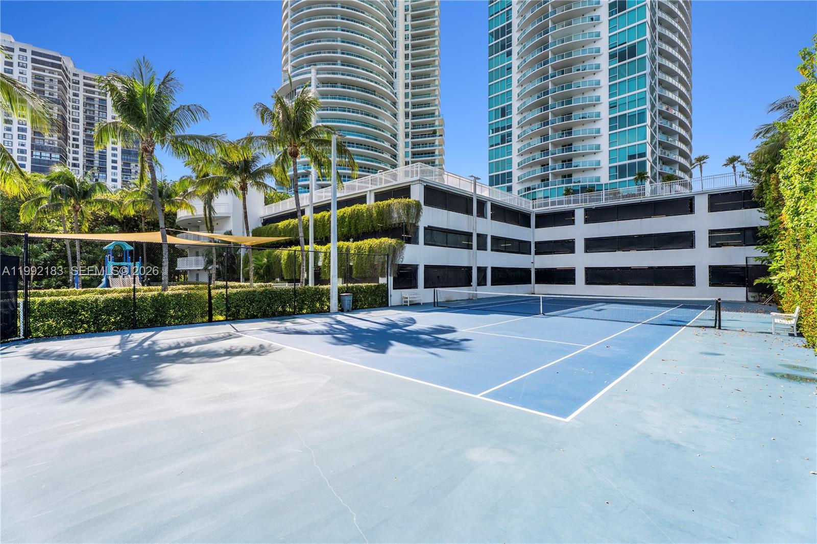 2101 Brickell Ave # 806