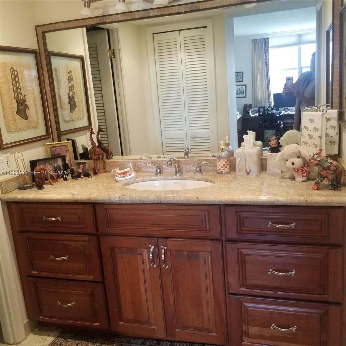 625 Biltmore Way # 905