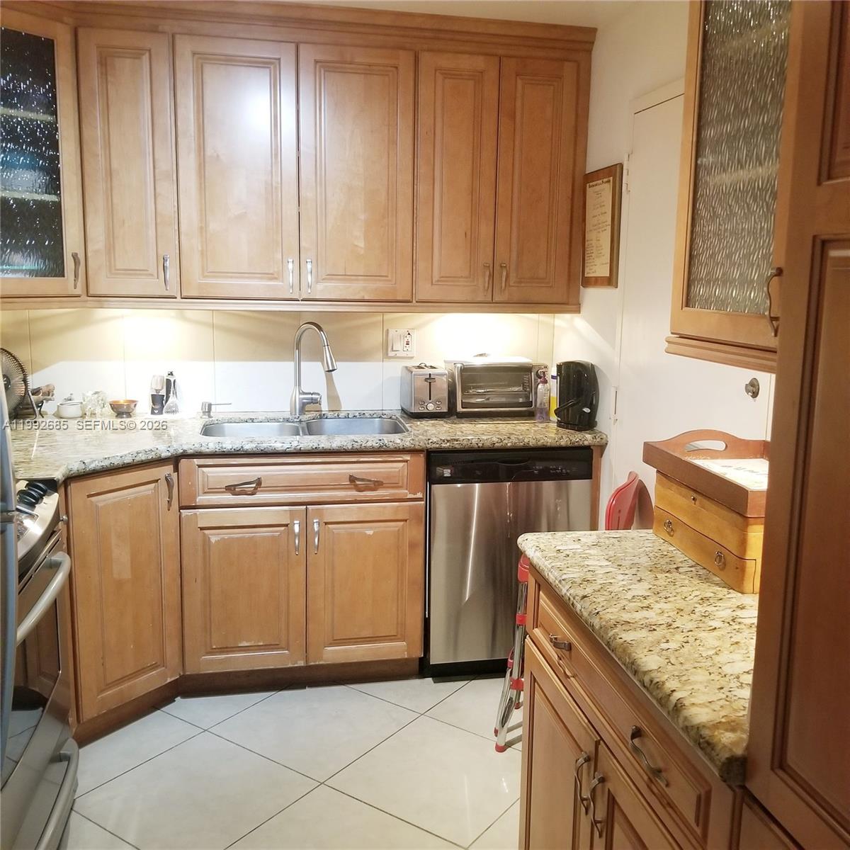 625 Biltmore Way # 905