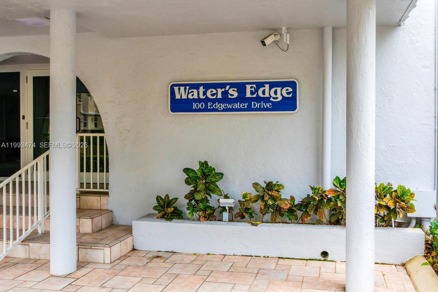 100 Edgewater Dr # 207