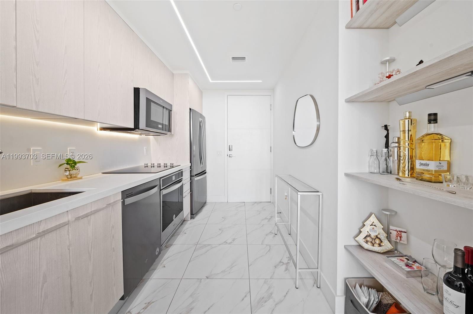 2000 Metropica Way # 508