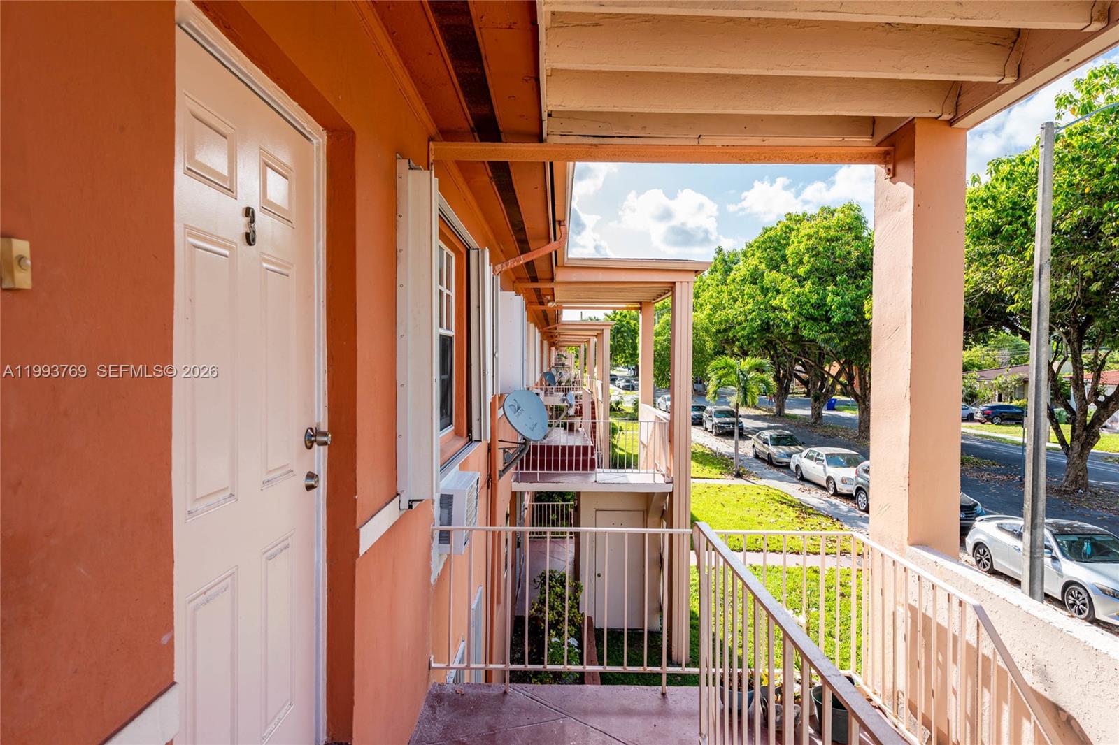 3671 SW 11th St # 9B