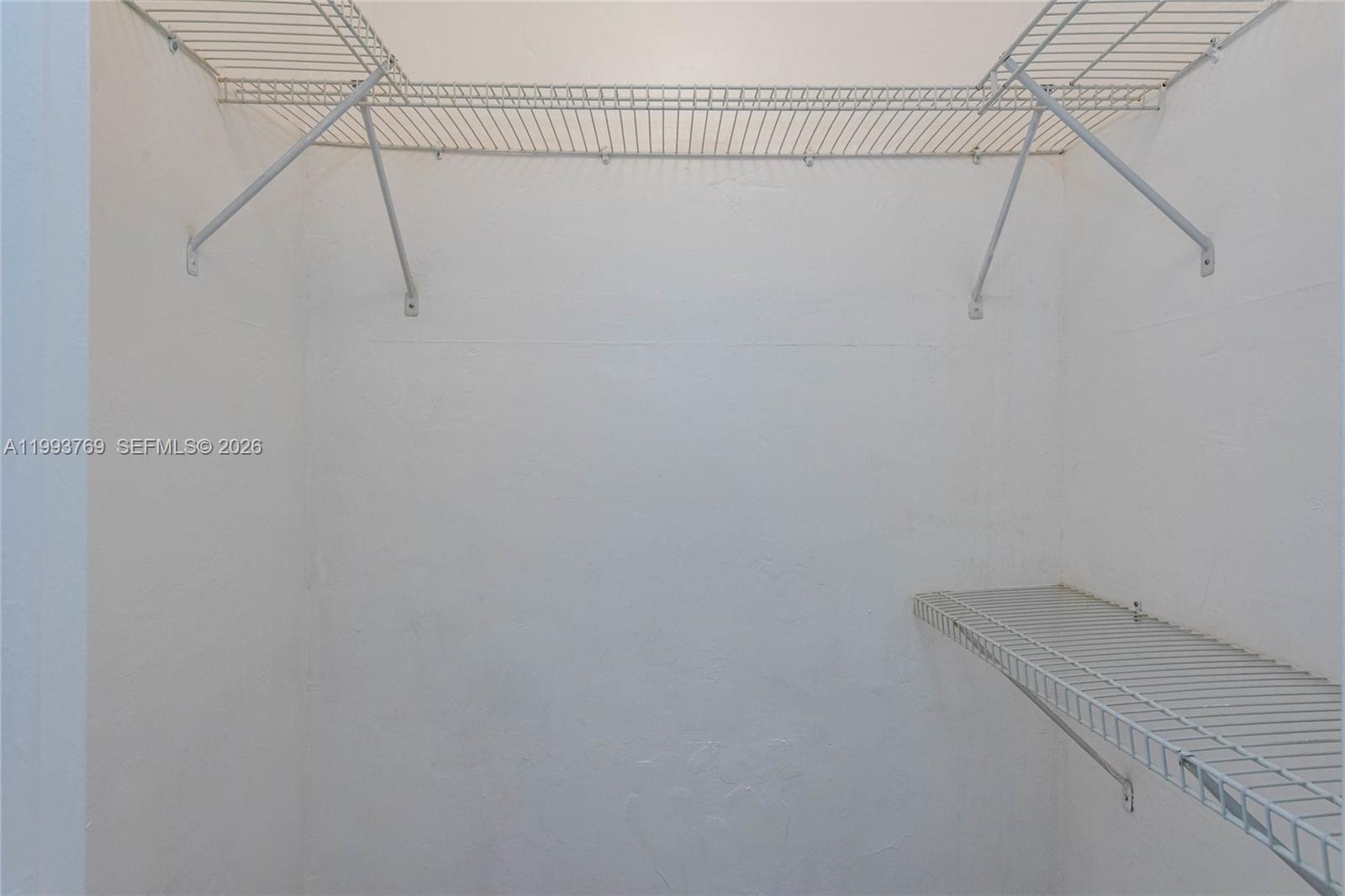 3671 SW 11th St # 9B