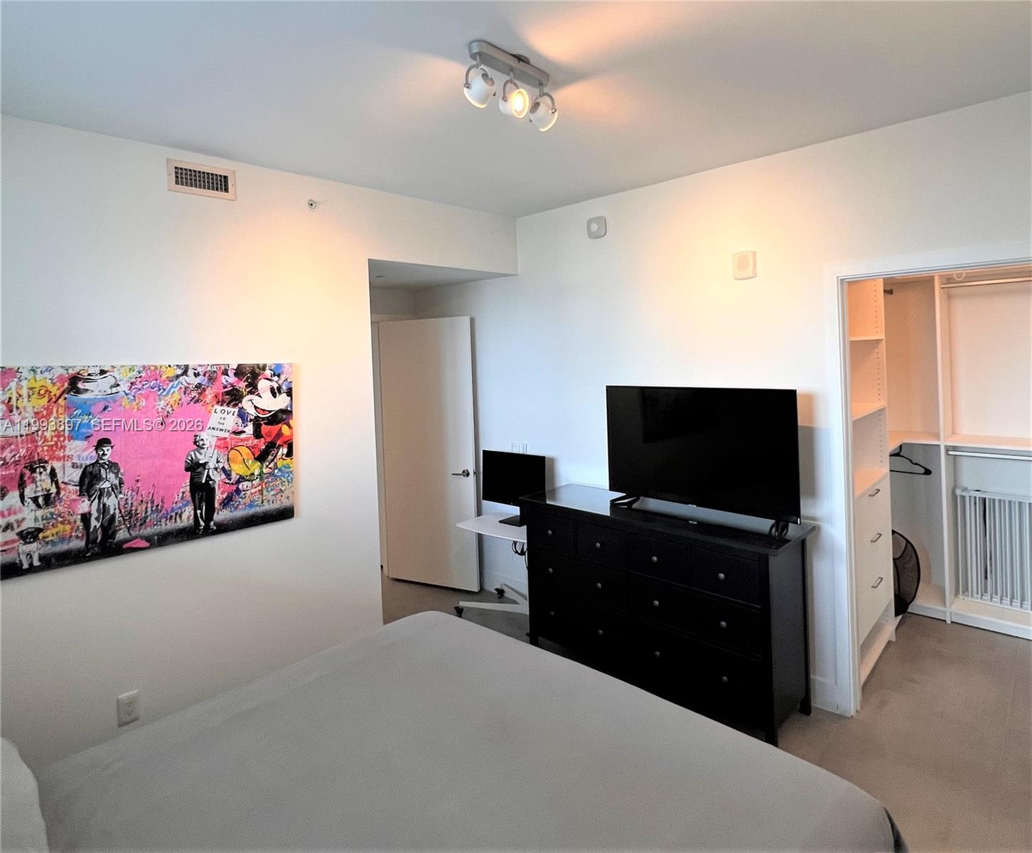 2900 NE 7th Ave # 2204