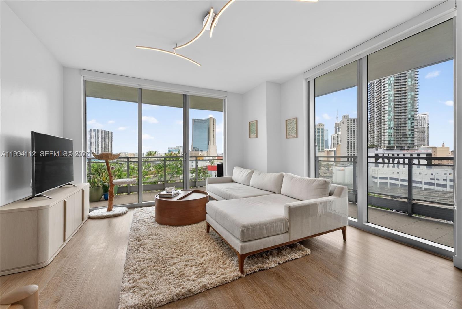 90 SW 3rd St # 1105